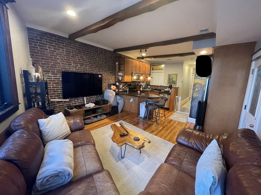 412 3rd St, South Boston