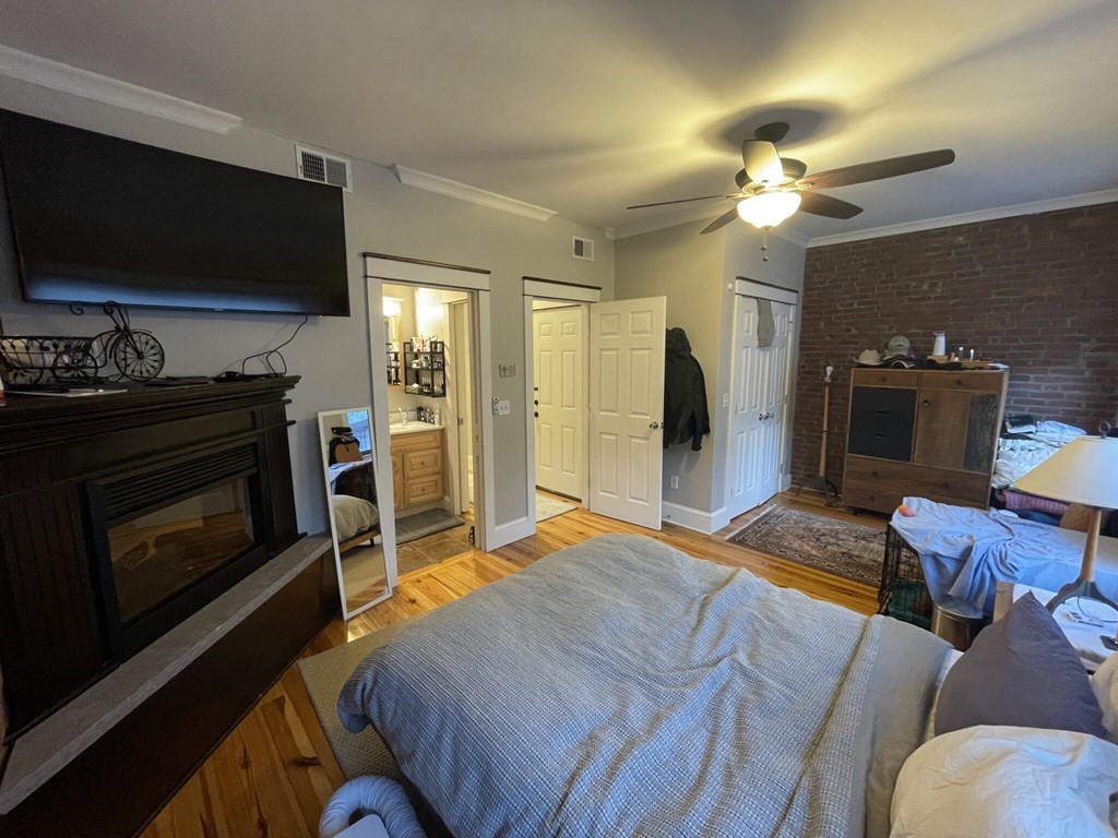 412 3rd St, South Boston