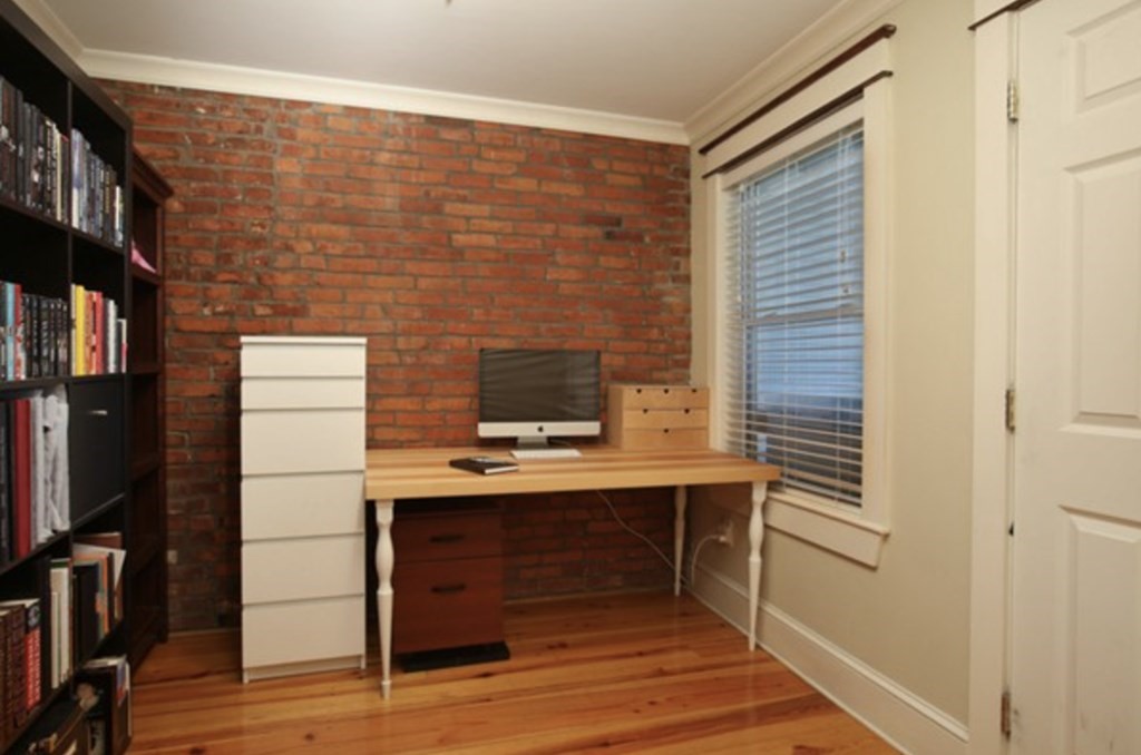 412 3rd St, South Boston