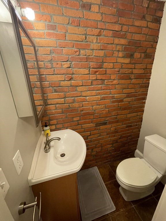 412 3rd St, South Boston