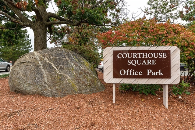 4 Courthouse Lane Chelmsford MA 01824