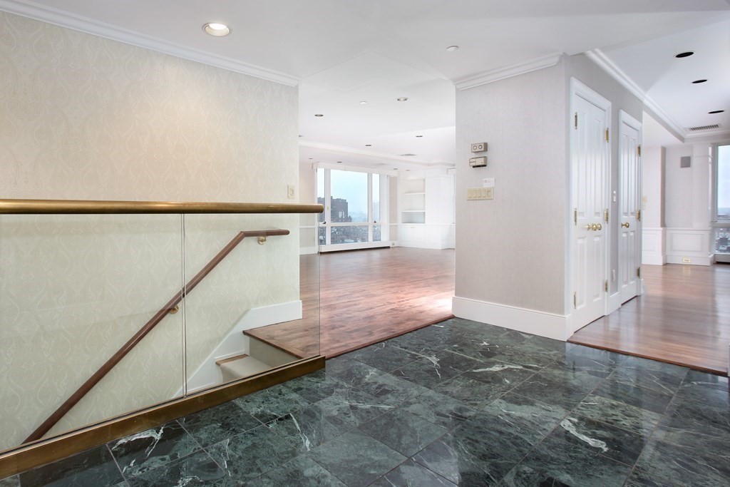 2 Commonwealth Ave, Back Bay