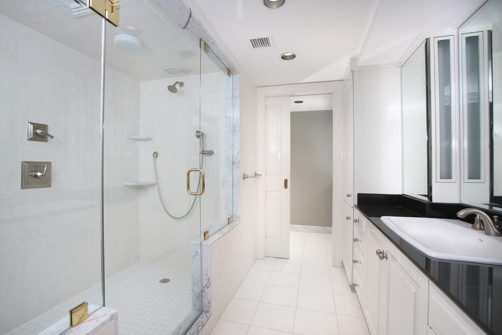 2 Commonwealth Ave, Back Bay