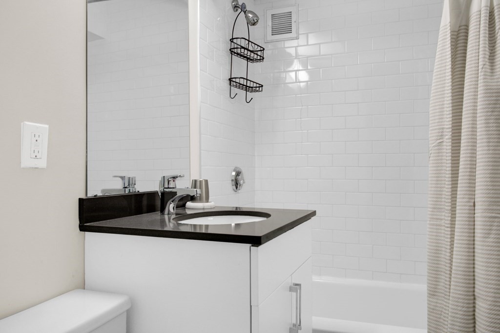 10 Emerson Pl, West End