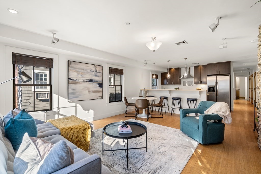 103 Russell St, Charlestown