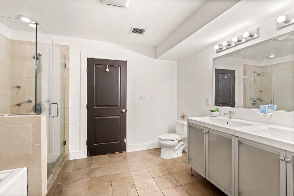 103 Russell St, Charlestown