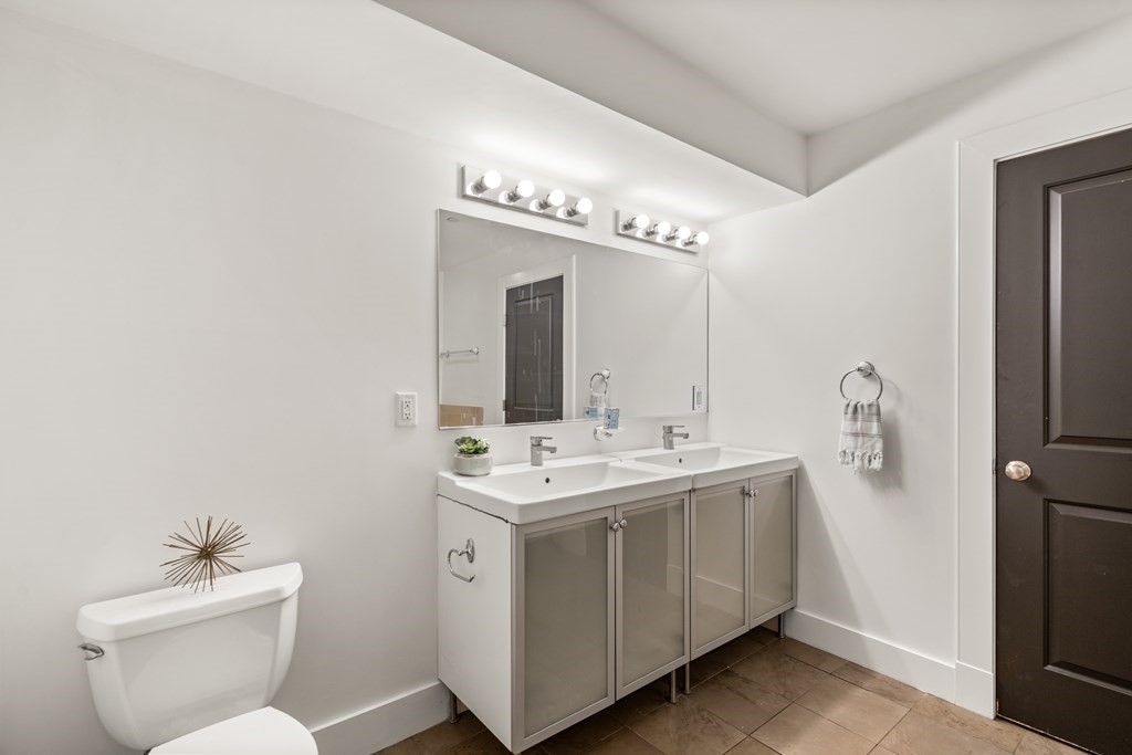 103 Russell St, Charlestown