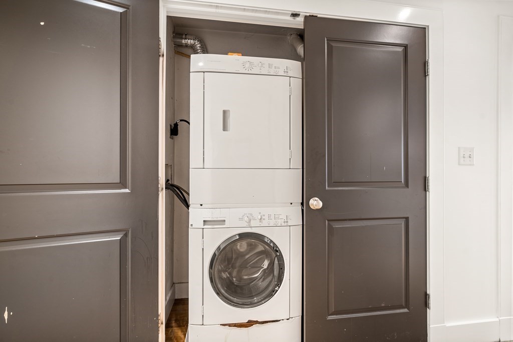 103 Russell St, Charlestown