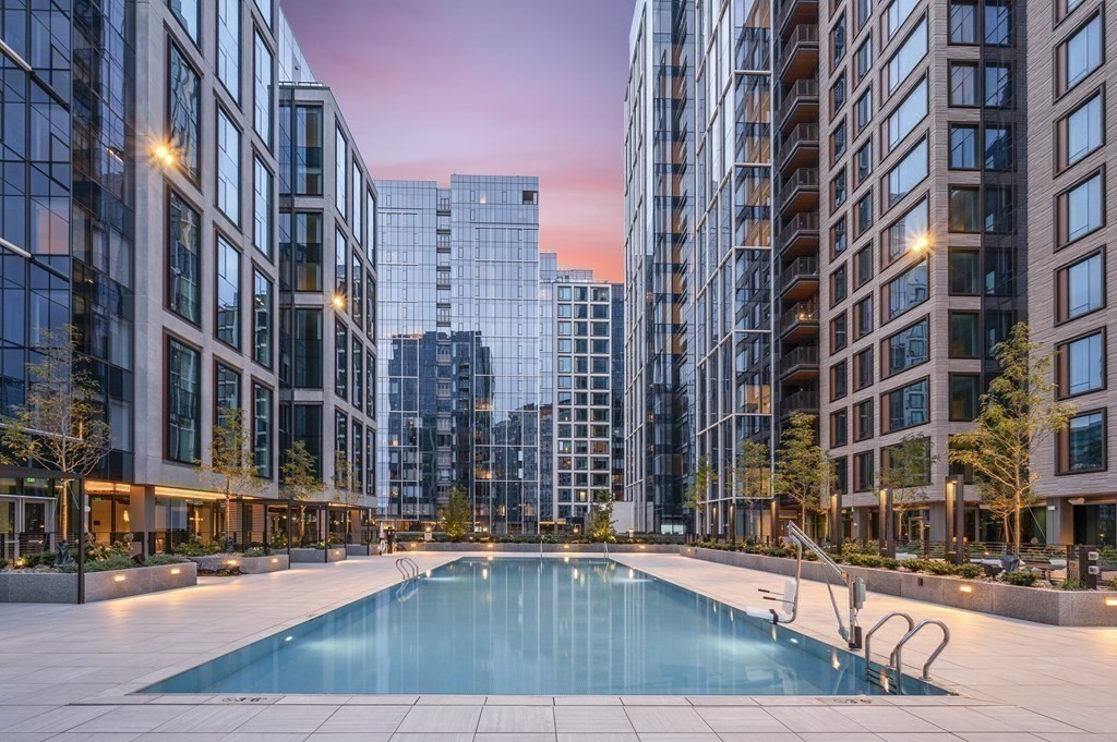 135 Seaport Blvd, Seaport District