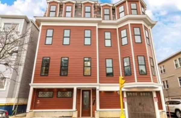 39 Lexington St, East Boston