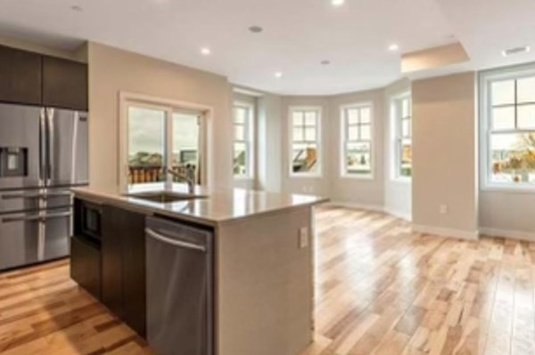 39 Lexington St, East Boston