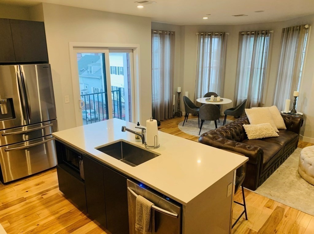 39 Lexington St, East Boston