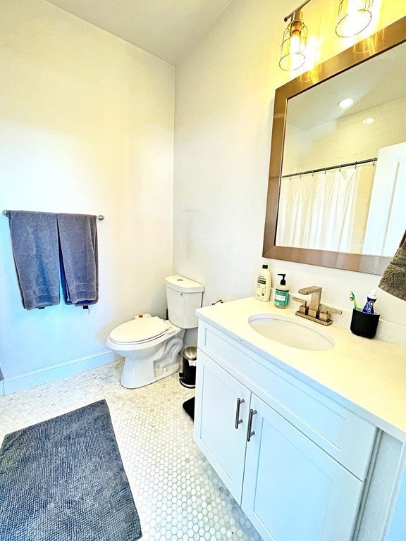 90 Bennington St, East Boston