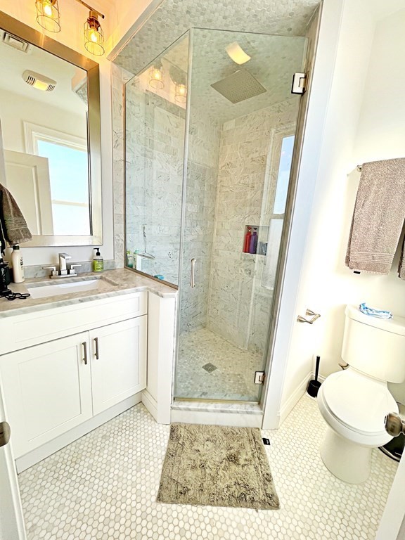 90 Bennington St, East Boston