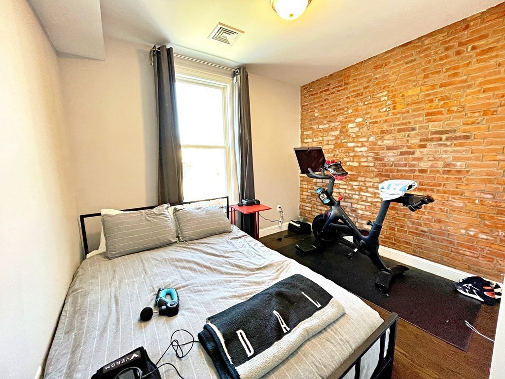 90 Bennington St, East Boston