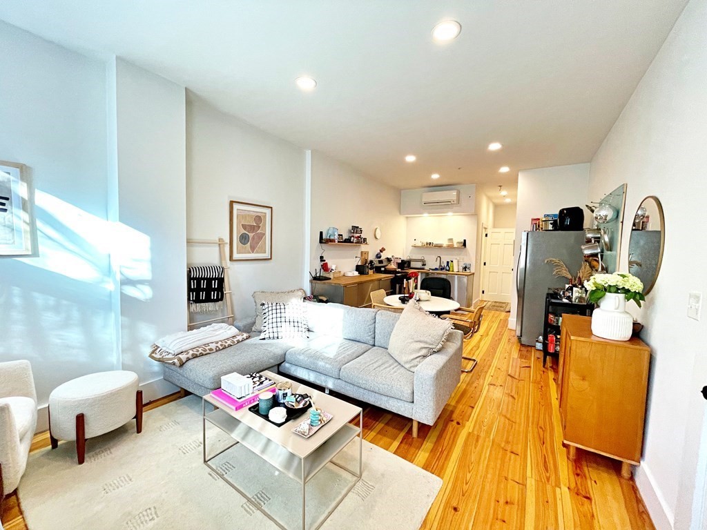 264 Sumner St, East Boston