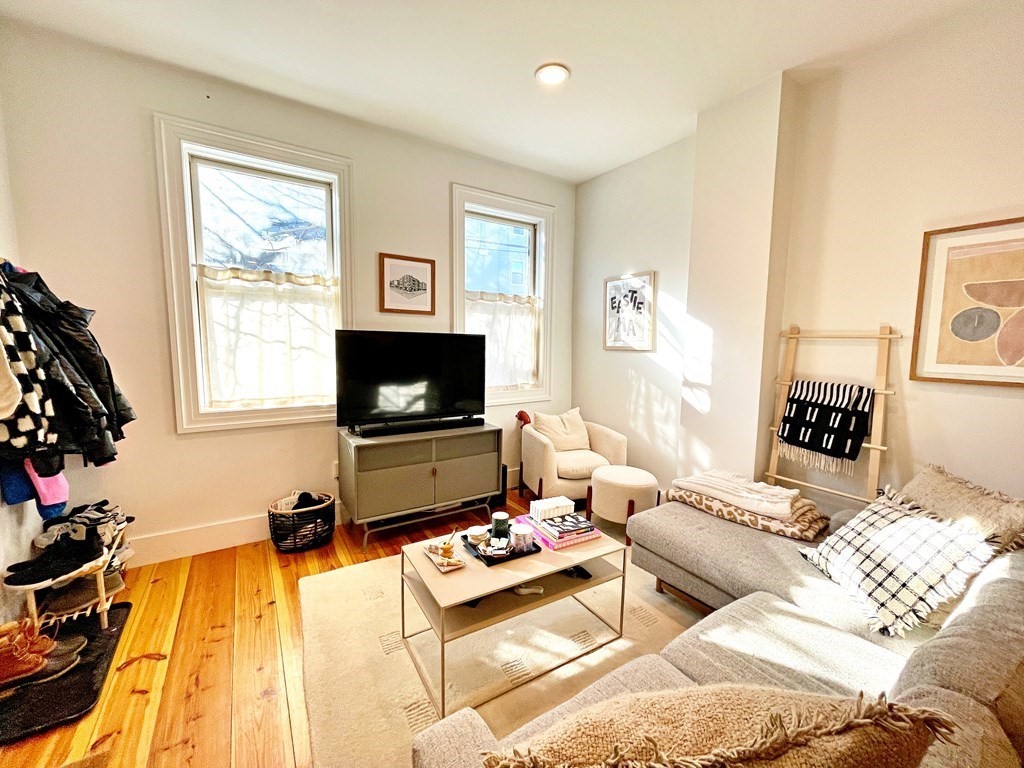 264 Sumner St, East Boston