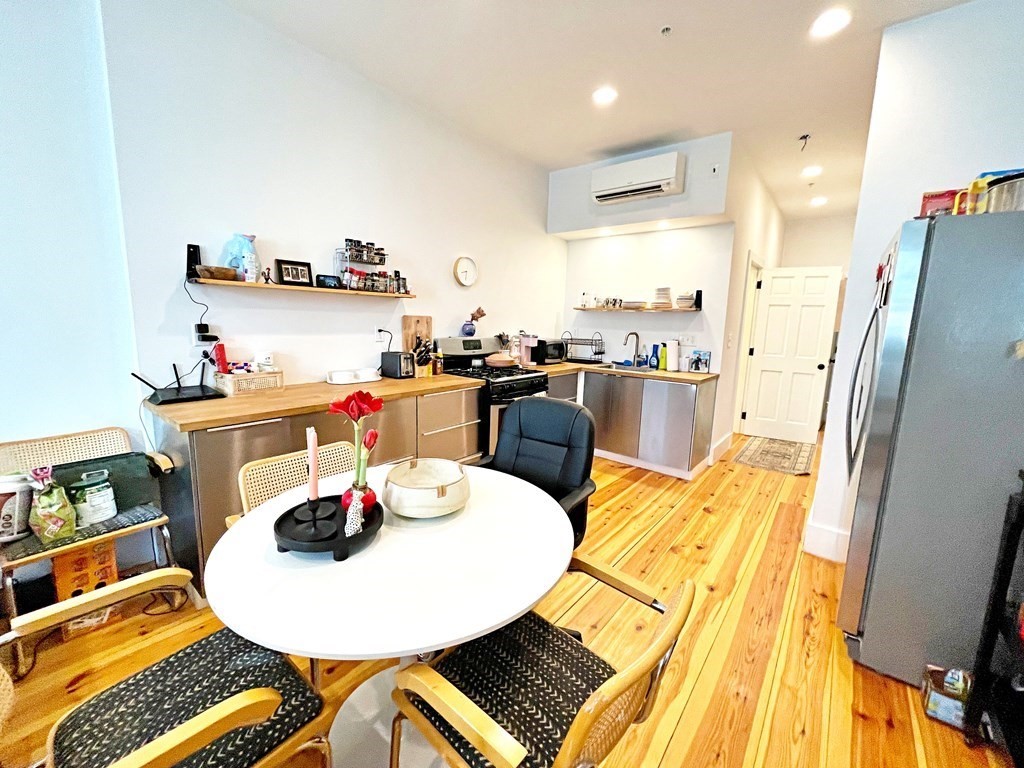 264 Sumner St, East Boston