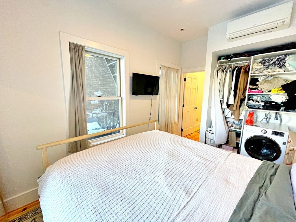 264 Sumner St, East Boston