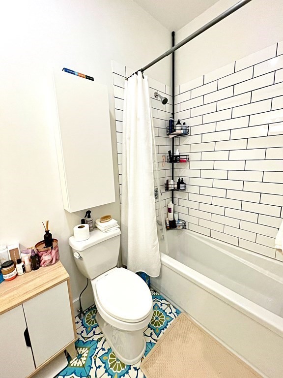 264 Sumner St, East Boston