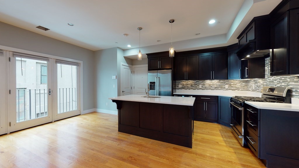 41 2nd St, South Boston