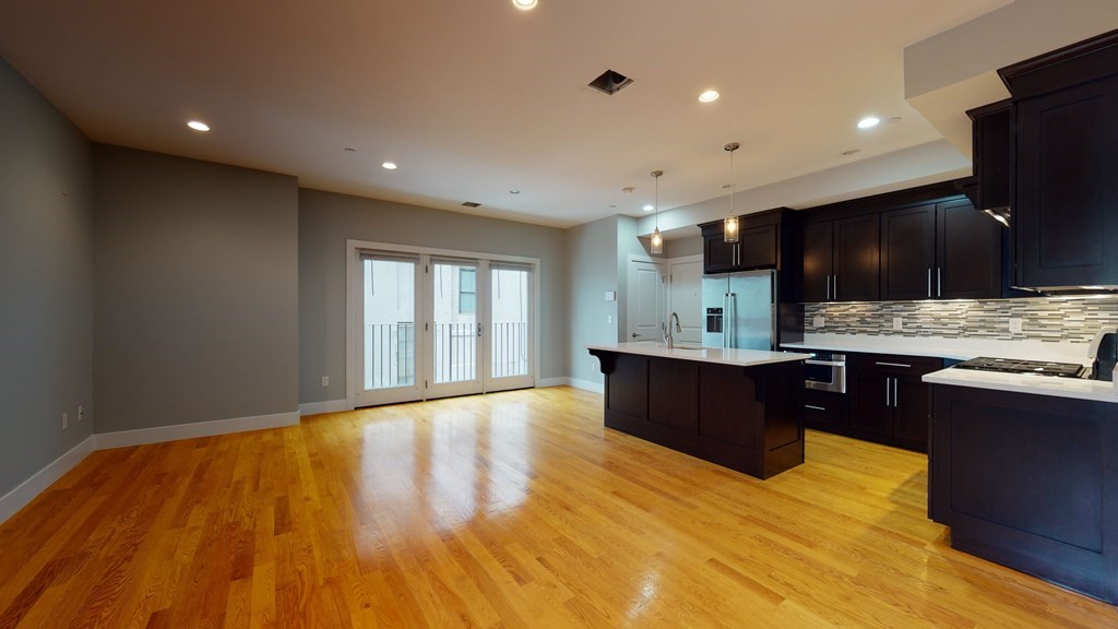 41 2nd St, South Boston