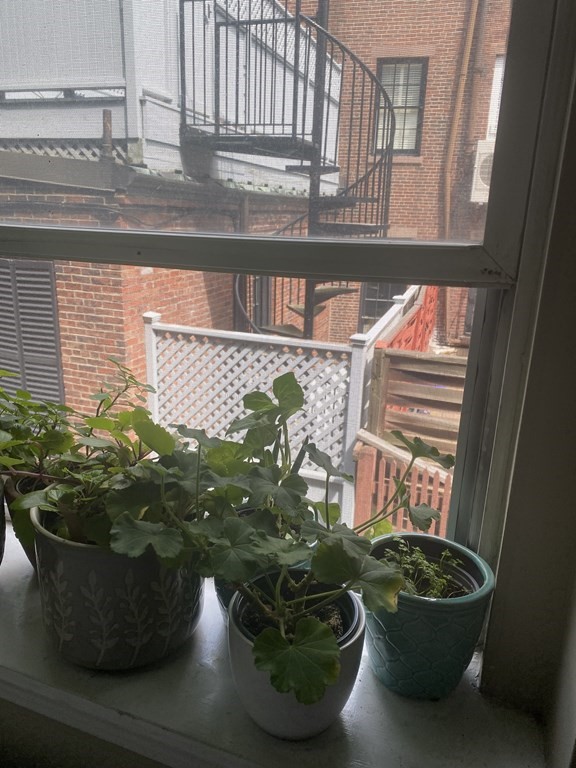 103 Charles St, Beacon Hill