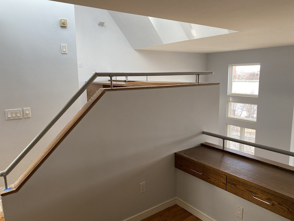 27 Bay State Rd, Fenway