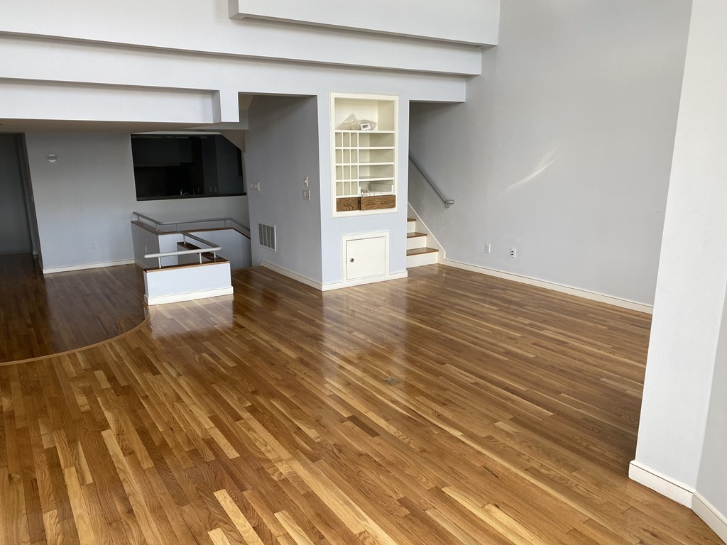 27 Bay State Rd, Fenway