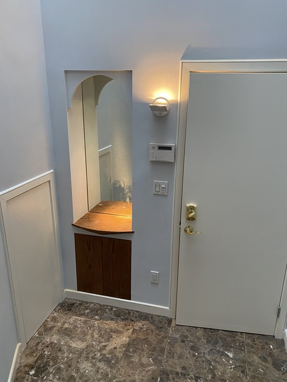 27 Bay State Rd, Fenway