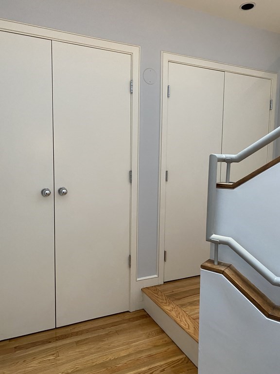 27 Bay State Rd, Fenway