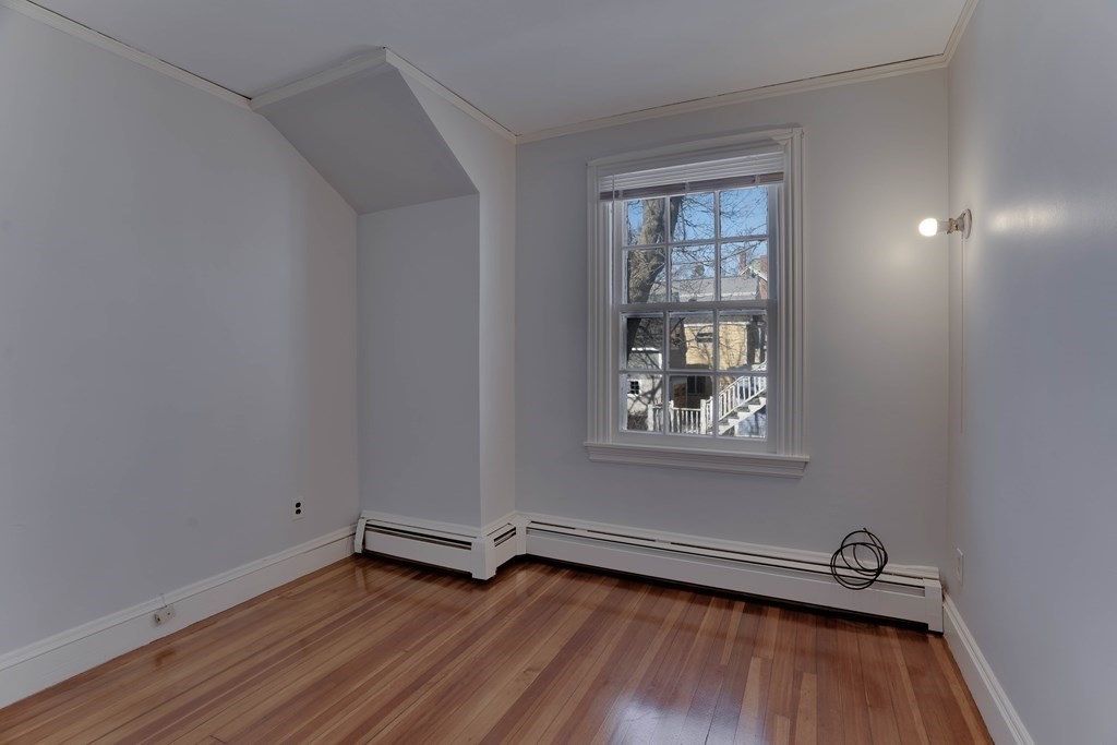 8 Prescott Rd, Diamond District