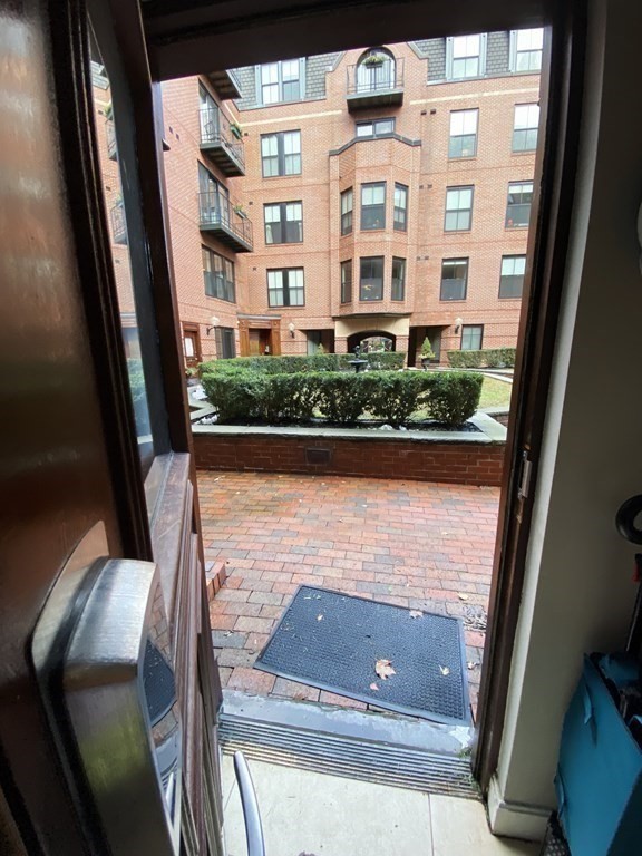 32 Garrison St, Back Bay