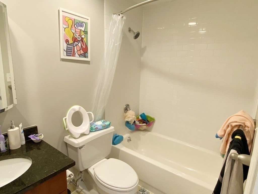 32 Garrison St, Back Bay