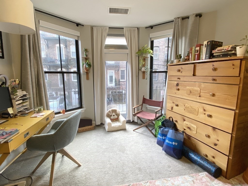 32 Garrison St, Back Bay