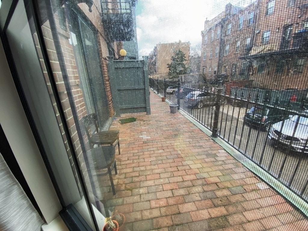 32 Garrison St, Back Bay