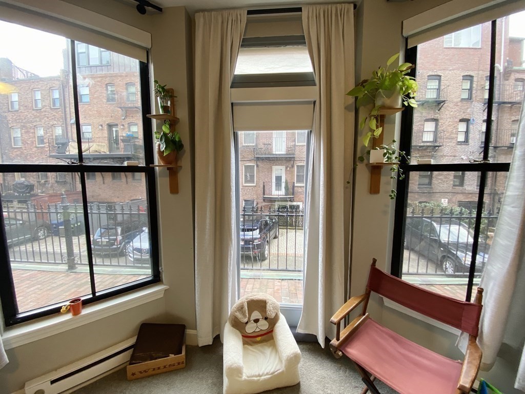 32 Garrison St, Back Bay