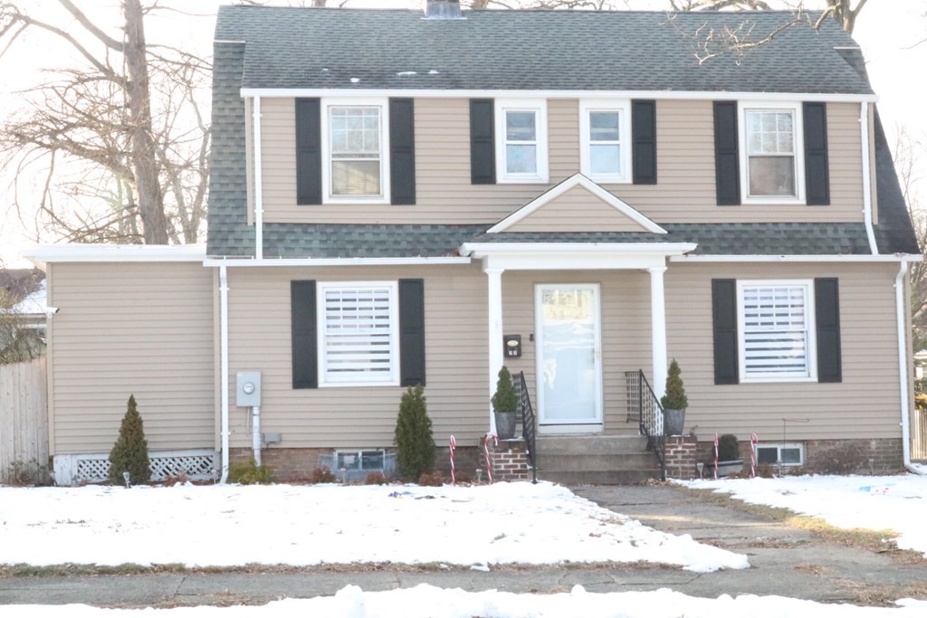 22 Wexford St, Springfield, MA 01118