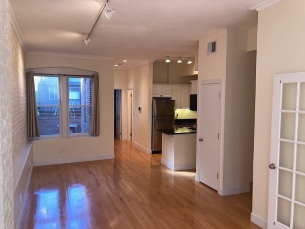 53 Garden St, Beacon Hill