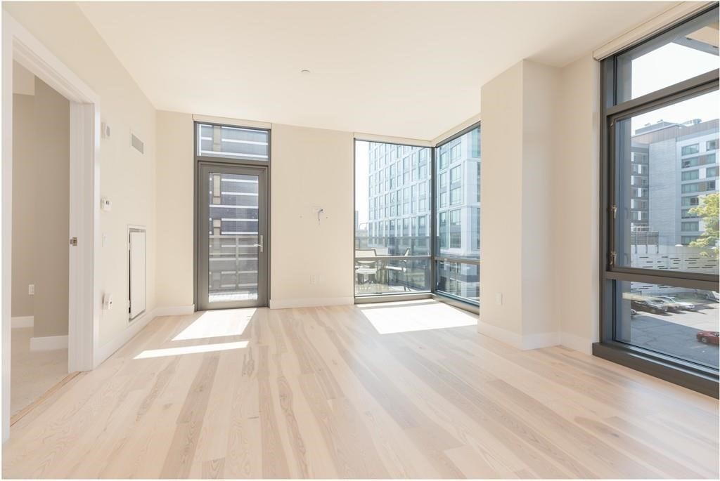 32 Traveler St, South End