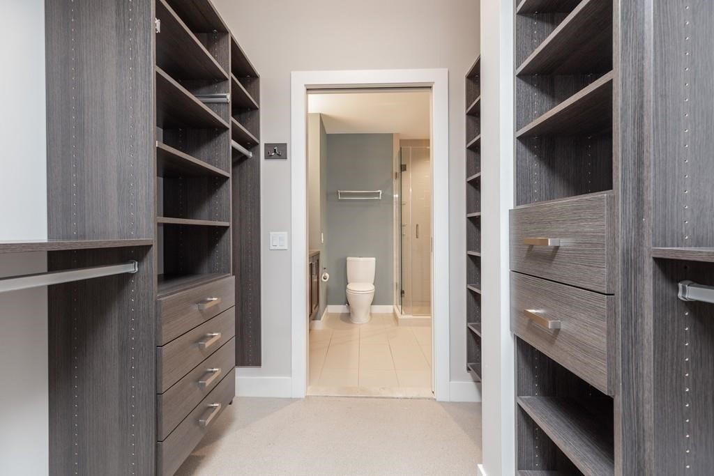 32 Traveler St, South End