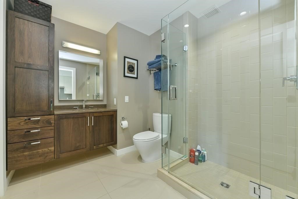 32 Traveler St, South End