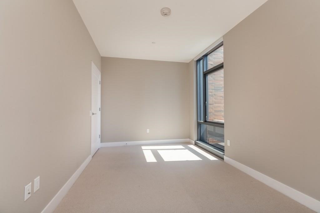 32 Traveler St, South End