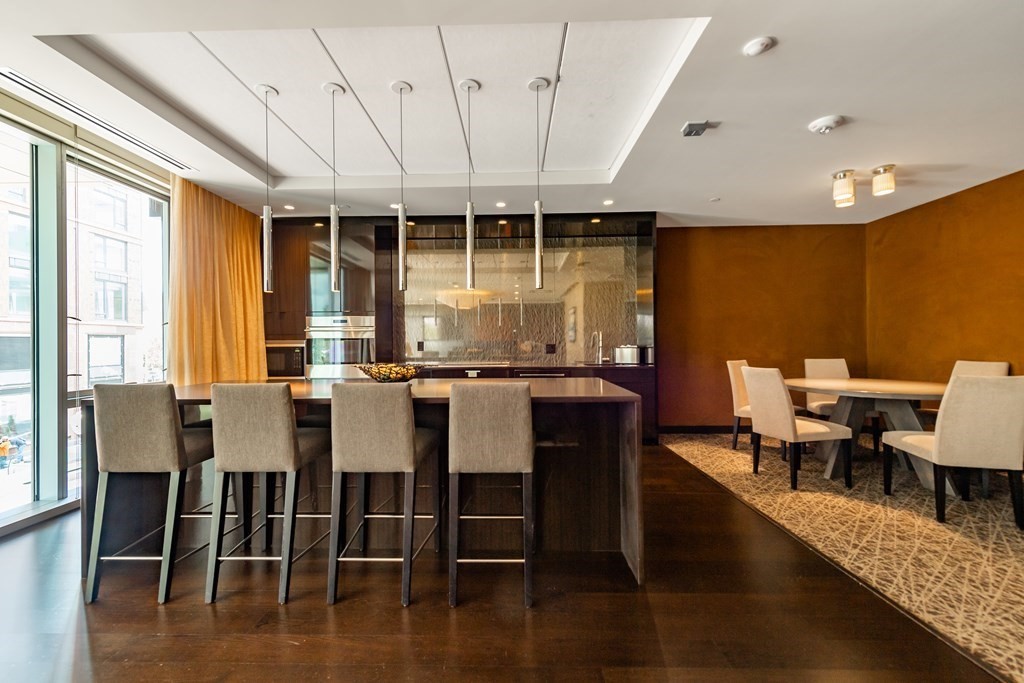 32 Traveler St, South End