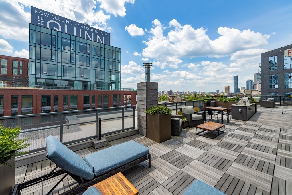 32 Traveler St, South End