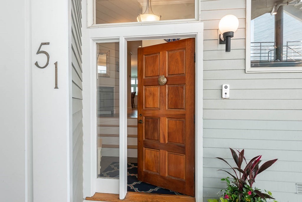 51 Pier 7, Charlestown