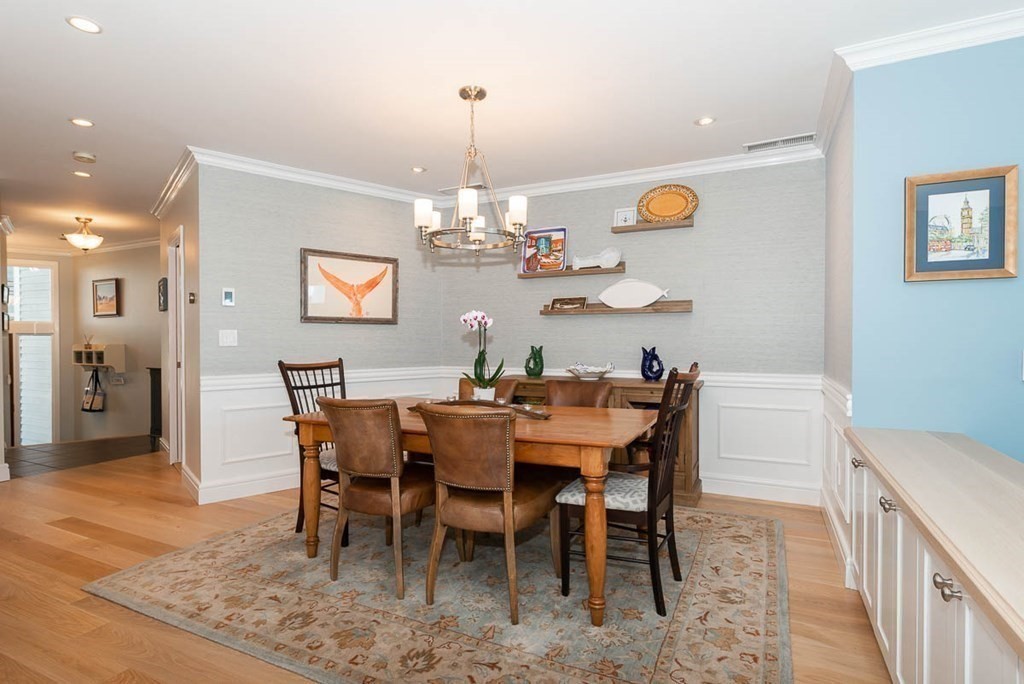 51 Pier 7, Charlestown