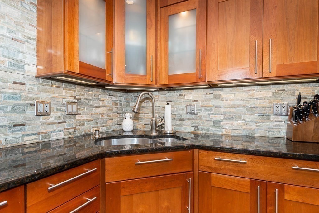 51 Pier 7, Charlestown