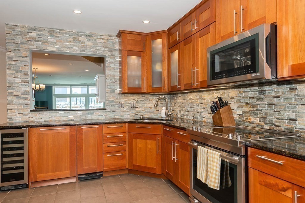 51 Pier 7, Charlestown