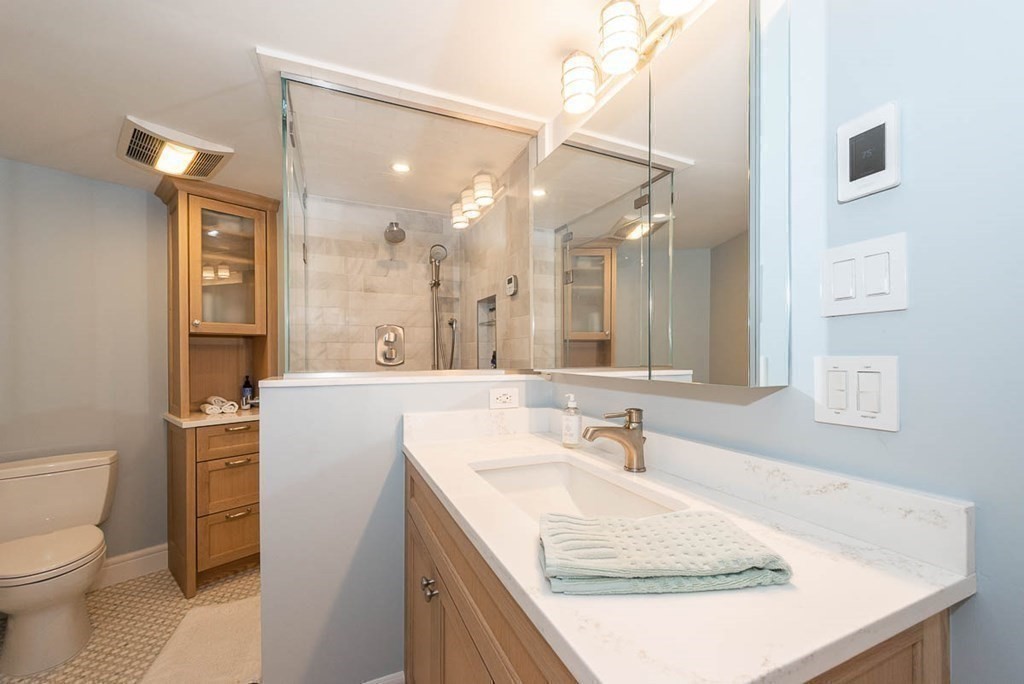 51 Pier 7, Charlestown